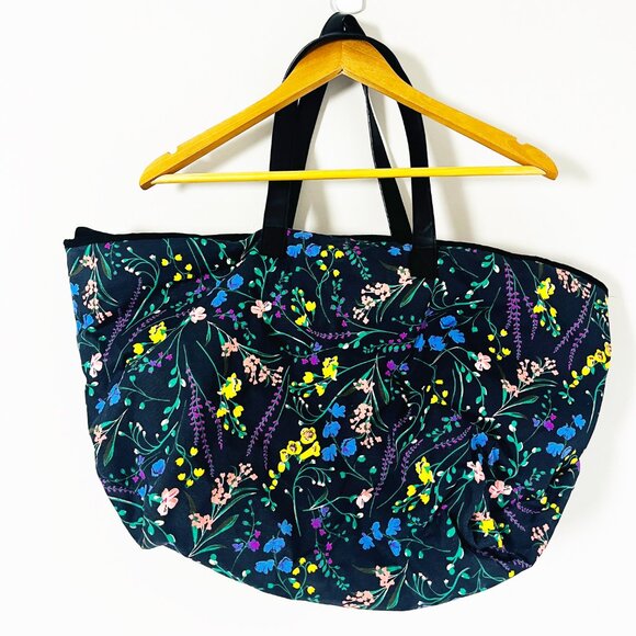 2/$30 Victoria Secret Bag - Picture 4 of 5